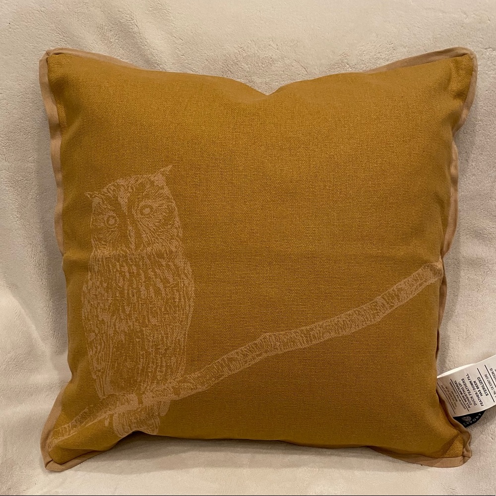 NWT Oracle Owl Throw Pillow cover